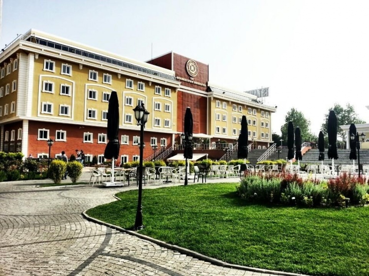 2019 hangi üniversite hangi şartla ne kadar karşılıksız burs veriyor? 15 16 6