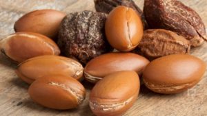 Argan Yağı Saçlar İçin Faydalı Mı? İşte Argan Yağının Faydaları..