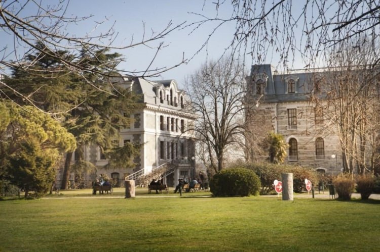 2019 hangi üniversite hangi şartla ne kadar karşılıksız burs veriyor? 7 8 6