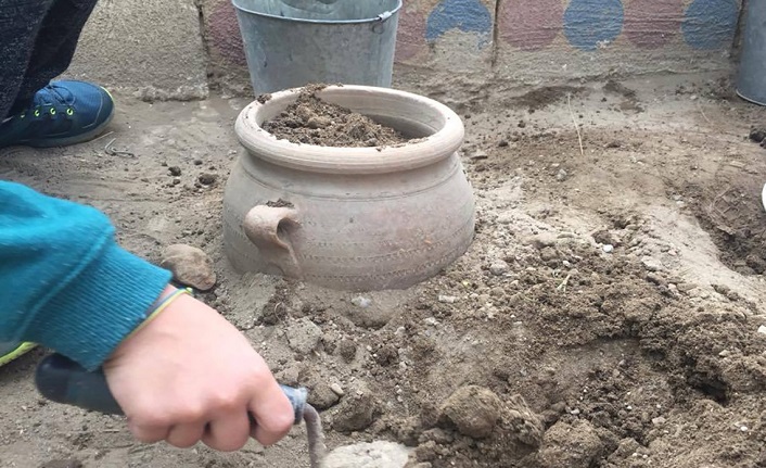 arkeolog nedir? arkeolog ne i̇ş yapar? 1 arkeolog ne is yapar