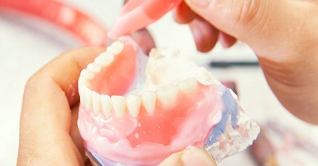 diş protez teknisyeni maaşları ne kadar? 1 dis protez teknisyeni ne is yapar