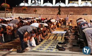 Serum Orucu Bozar Mı? İğne Orucu Bozar Mı?