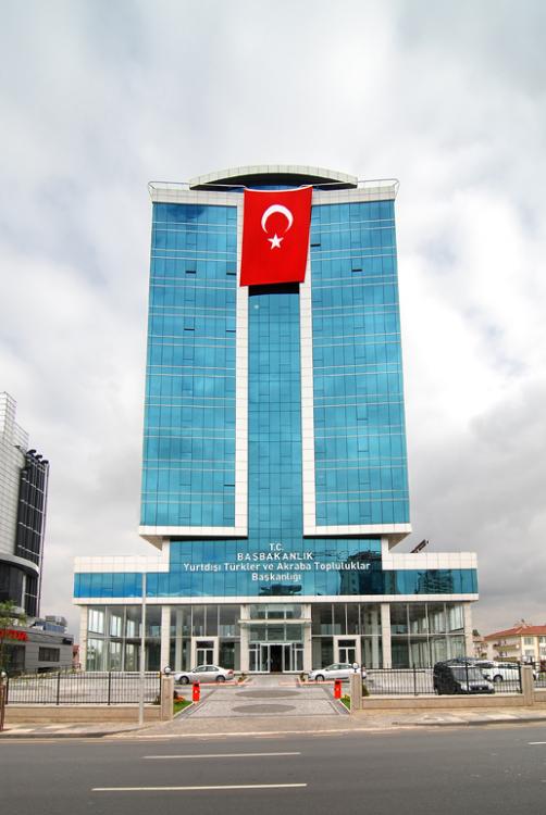 yurtdışı türkler ve akraba topluluklar başkanlığı uzman yardımcılığı alım i̇lanı 2020 1 ytb bina 2